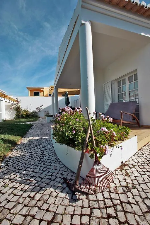 Flow House - Guesthouse Surf Kite Surf School Λάγος Bed and Breakfast