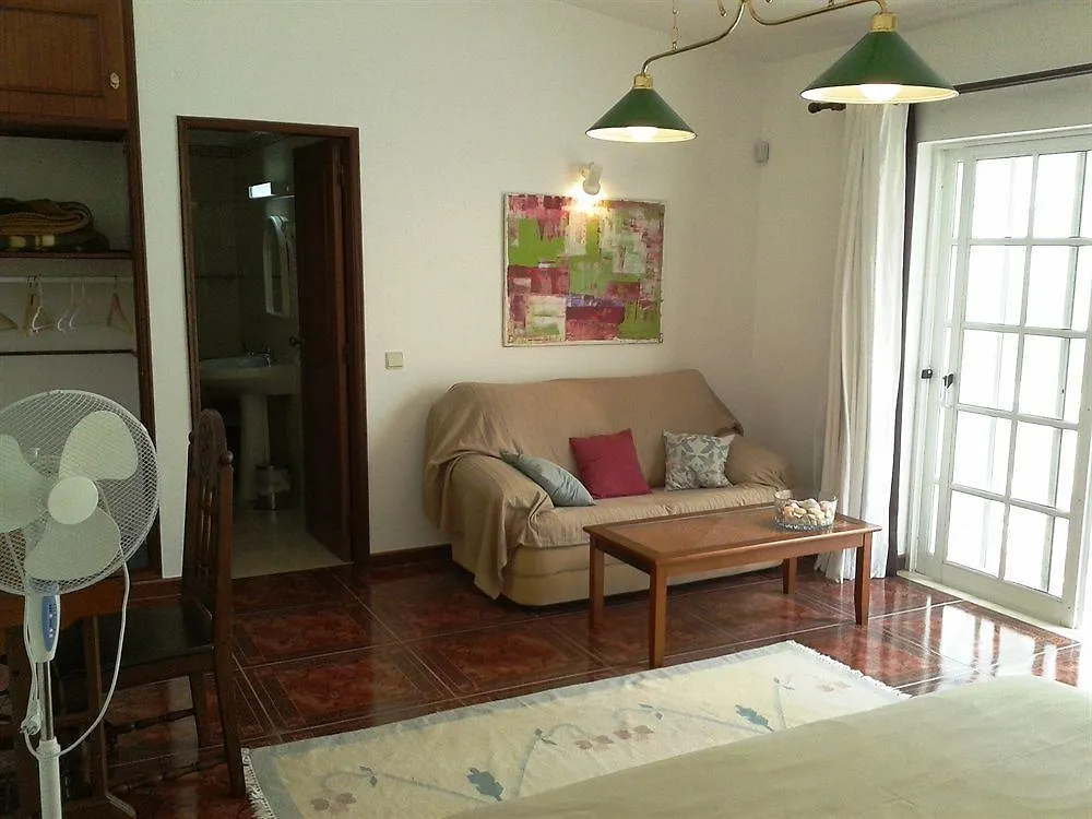 Flow House - Guesthouse Surf Kite Surf School Lagos 3*,  Portugalsko