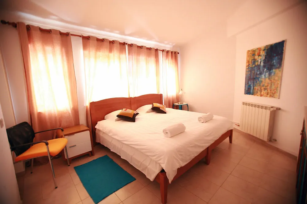 Flow House - Guesthouse Surf Kite Surf School Lagos Bed & Breakfast