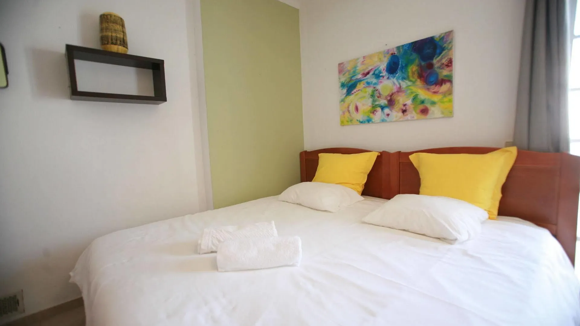 Flow House - Guesthouse Surf Kite Surf School Lagos 3*,  Portugalsko
